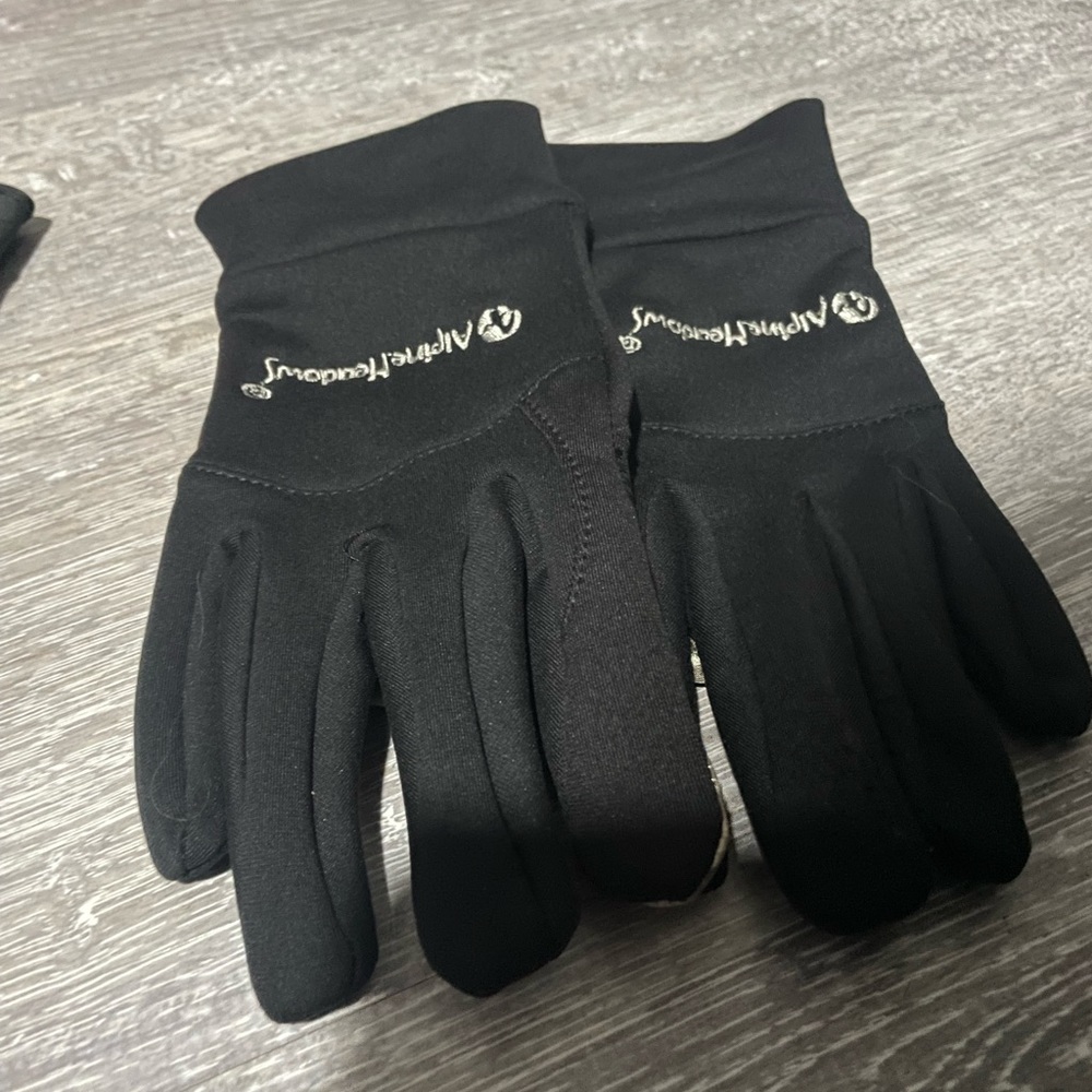 Sport Gloves Size S/M New